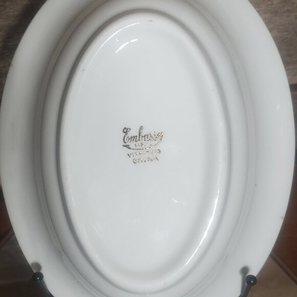 Embassy USA 10" Vegetable Serving Bowl - Pattern EMB1 - Picture 5 of 5